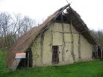 12. Skanzen Březno (dům z mladší doby kamenné)