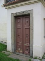 5. Vchod do bývalé synagogy